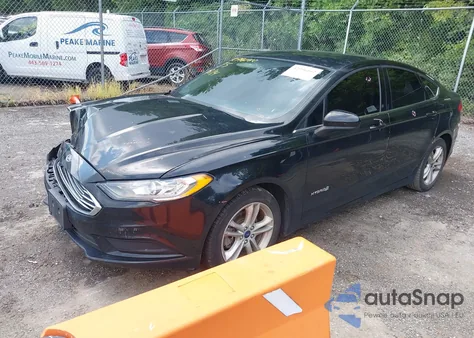 2018 Ford Fusion Hybrid Se z USA, uszkodzony, nr VIN 3FA6P0LU0JR137581